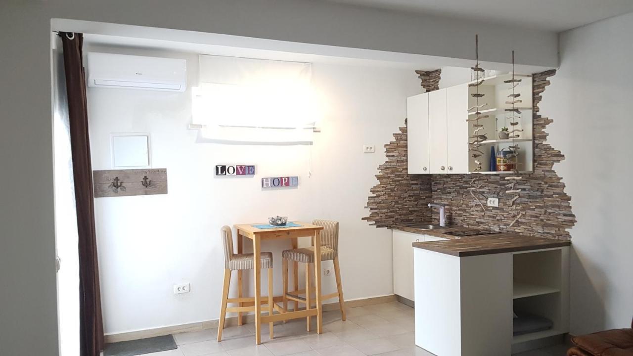 Hamo Apartments & Soba Lumbarda Exterior photo